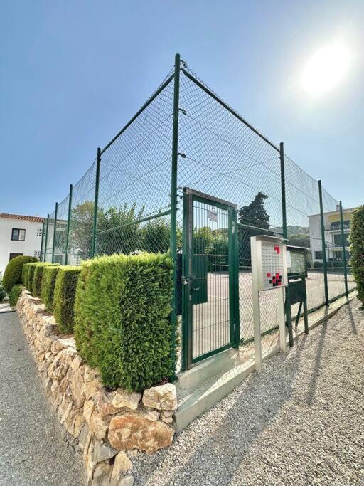 The Golden Oak In Calella Centre - 100M From Beach Palafrugell Dış mekan fotoğraf